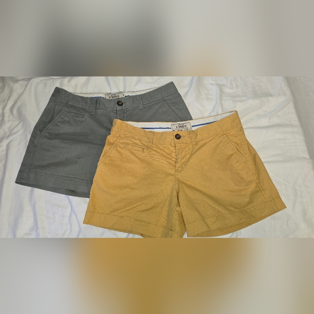 Old Navy 5" Perfect Fit 2 Chino Shorts in Mustard Yellow and Olive Green 4